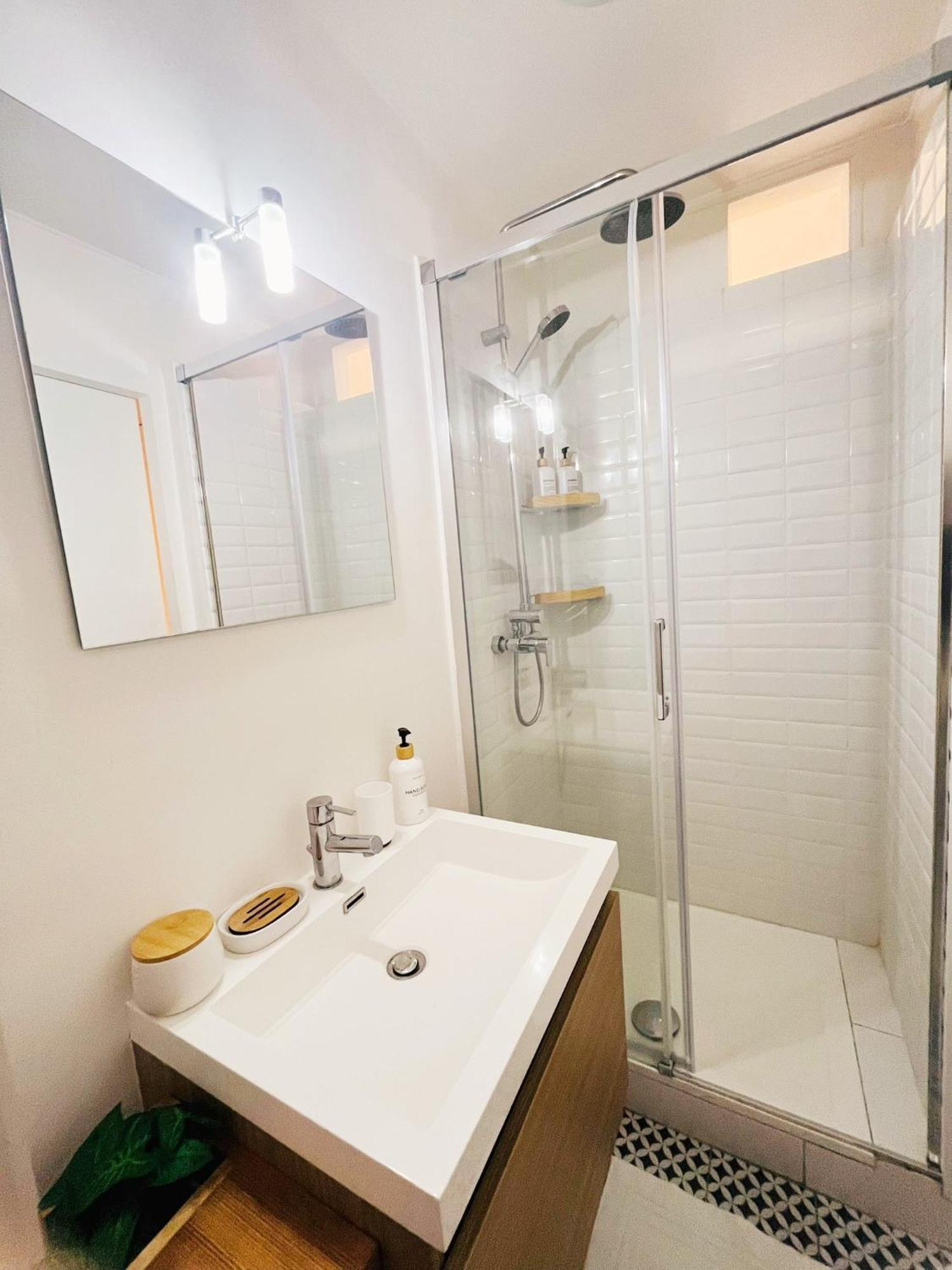 Appartamento Climatise Renove -lit Queen Size Nizza